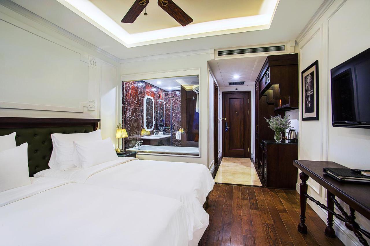 New Era & Hà Nội