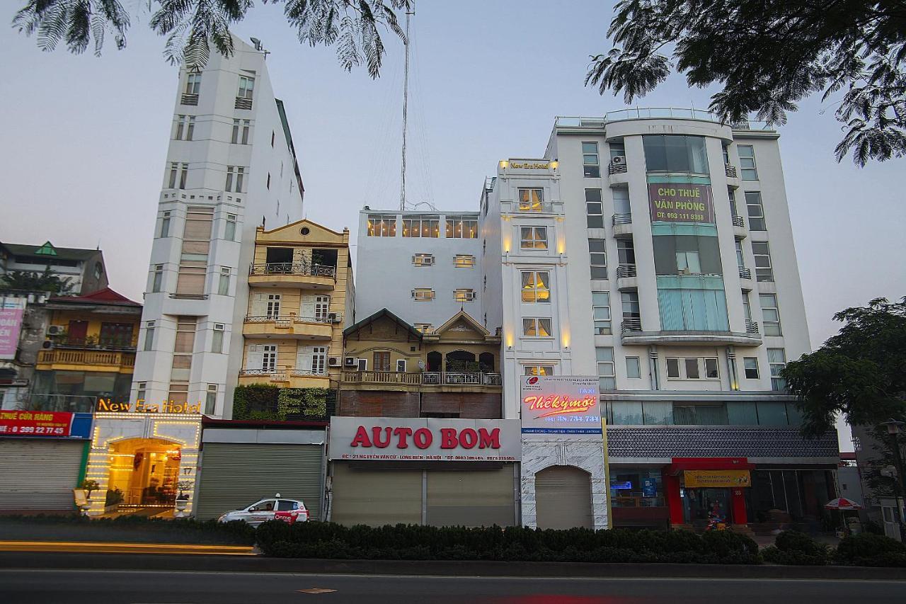 New Era & 4* Hà Nội